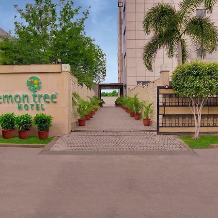 Lemon Tree Hotel, Noida Zewnętrze zdjęcie