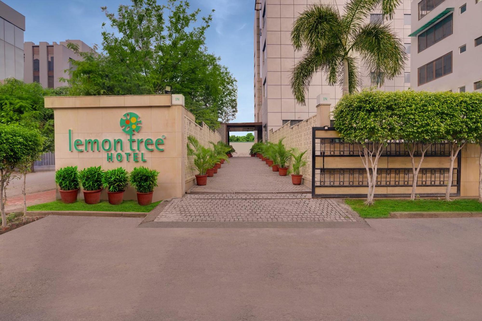 Lemon Tree Hotel, Noida Zewnętrze zdjęcie