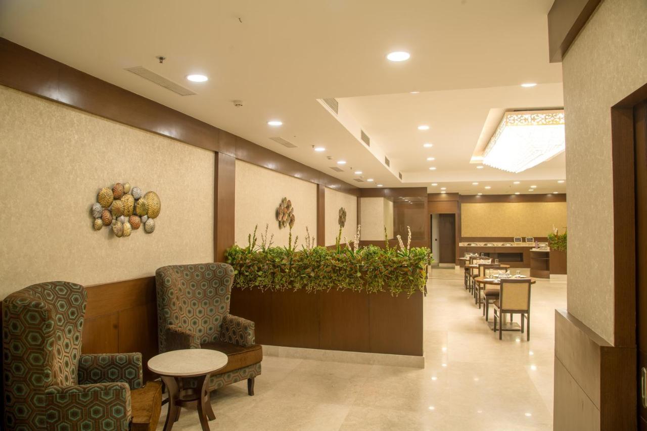 Lemon Tree Hotel, Noida Zewnętrze zdjęcie