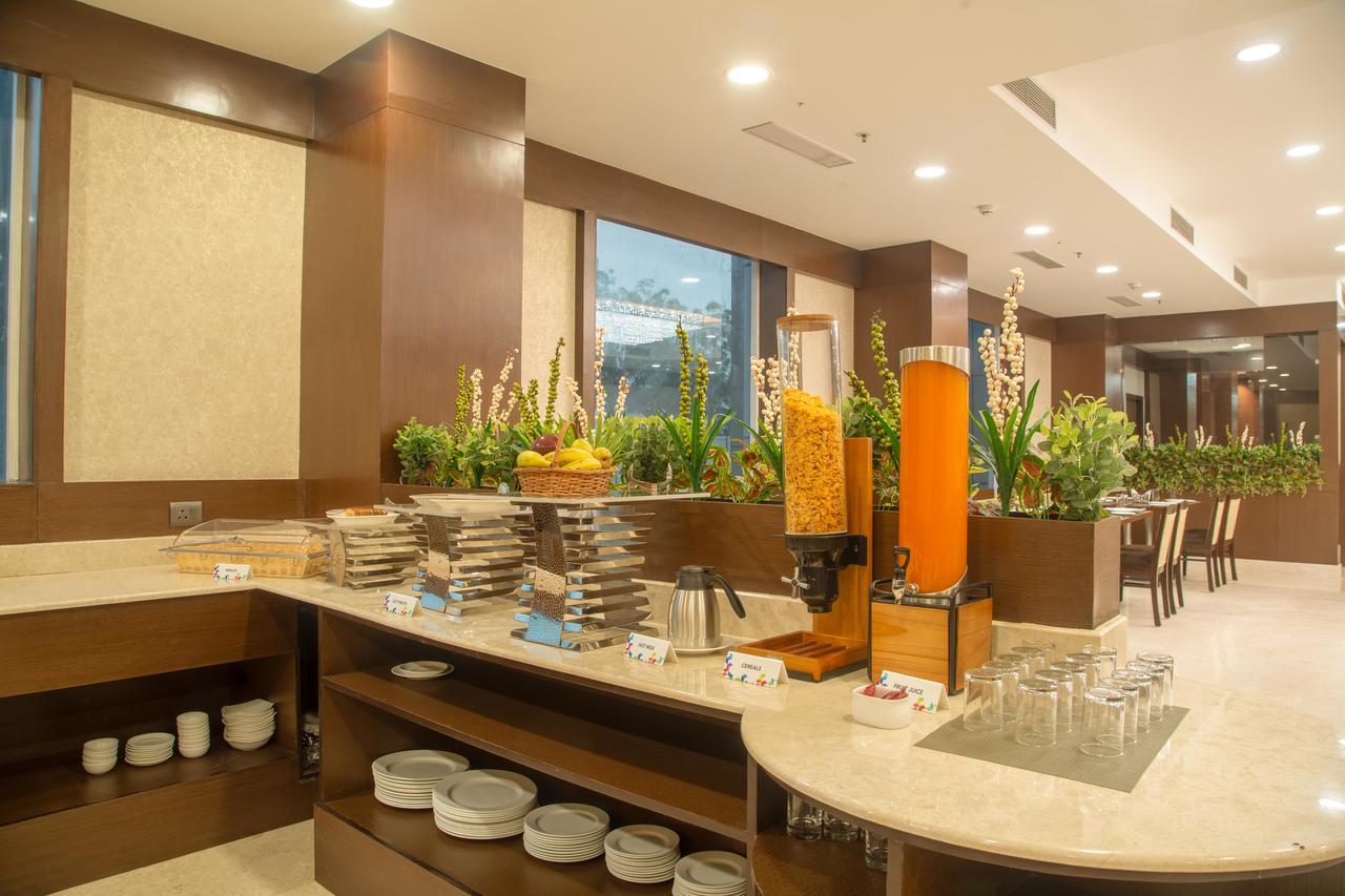 Lemon Tree Hotel, Noida Zewnętrze zdjęcie