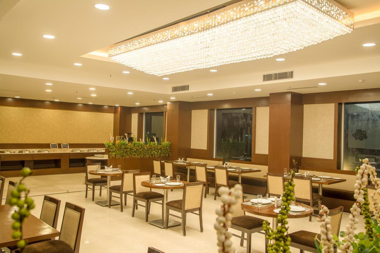 Lemon Tree Hotel, Noida Zewnętrze zdjęcie