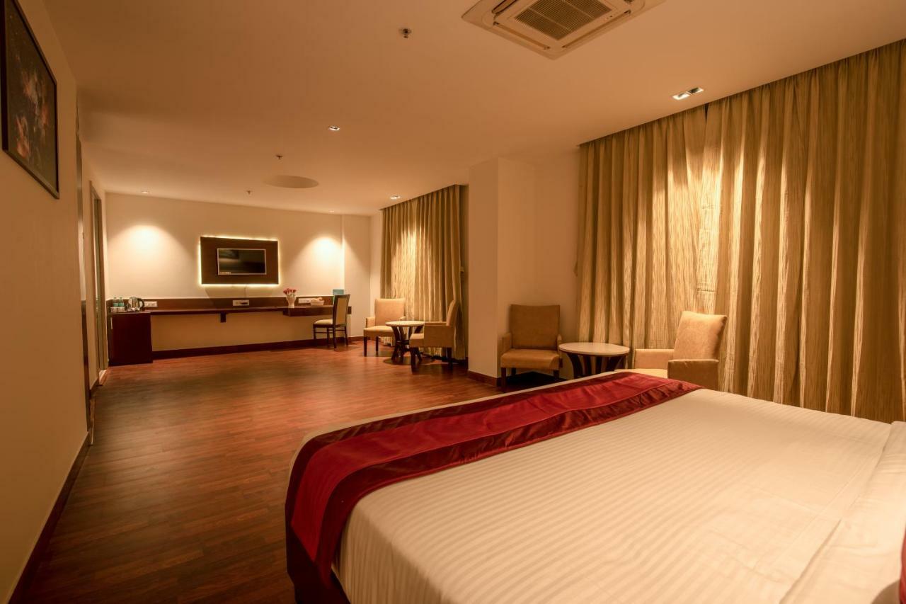 Lemon Tree Hotel, Noida Zewnętrze zdjęcie